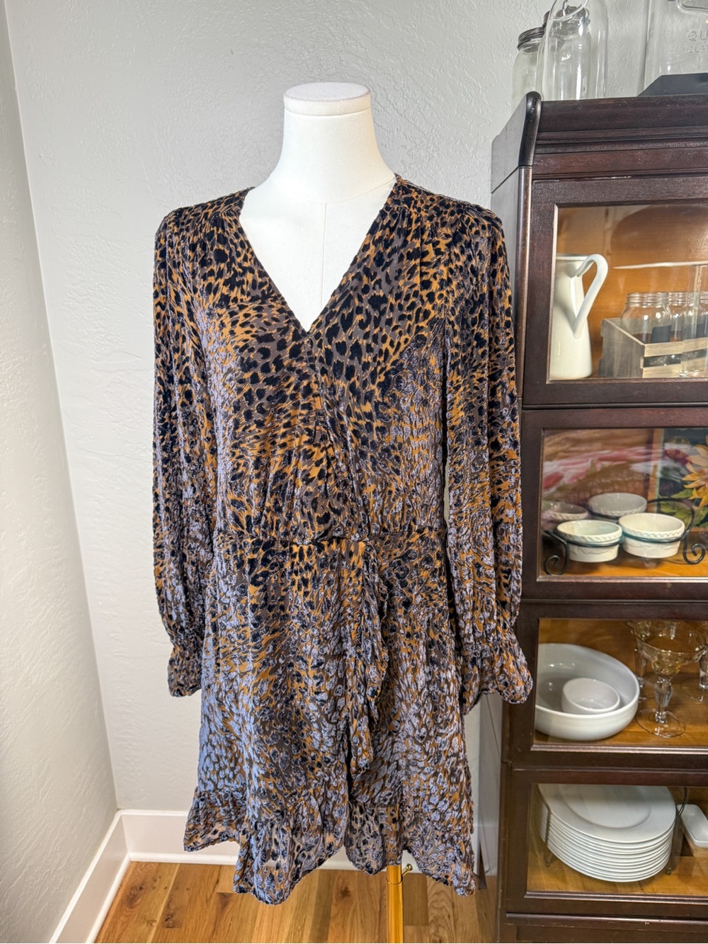 PAIGE Silk Blend Burnout Velvet Leopard Wrap Dress Brown Size 6
